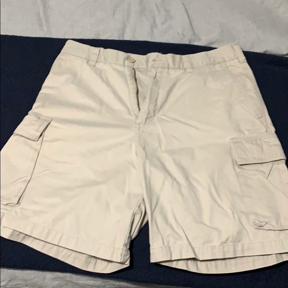 Austin Cargo khaki shorts